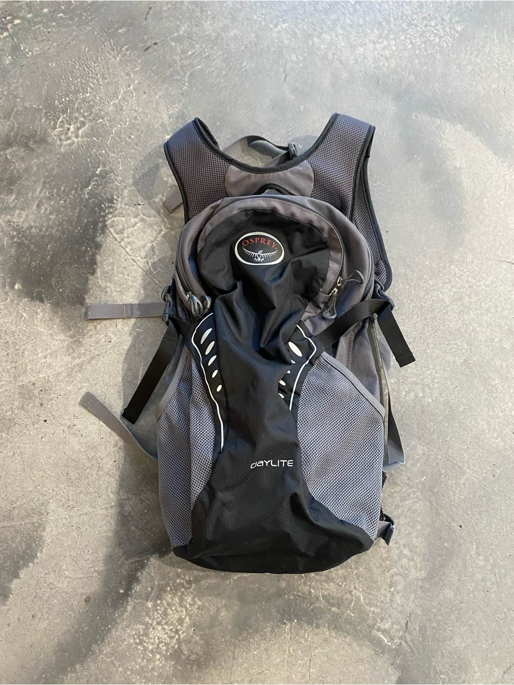 OSPREY Daylite Black and Gray Lightweight Hiking Backpack Gray Black Unisex